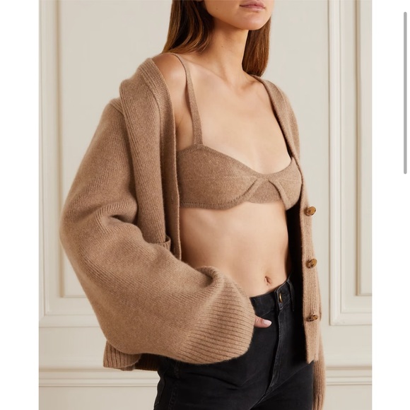 KHAITE
Eda cashmere soft-cup bra top
Size medium - Picture 2 of 6